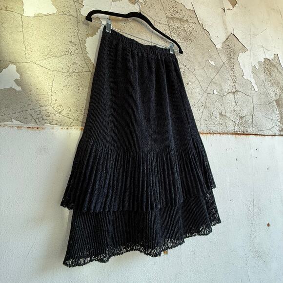 Vtg Midi Skirt Minimalist Luxury Tiered Lace Textured Pleated Knit Dark Romantic - Picture 8 of 8